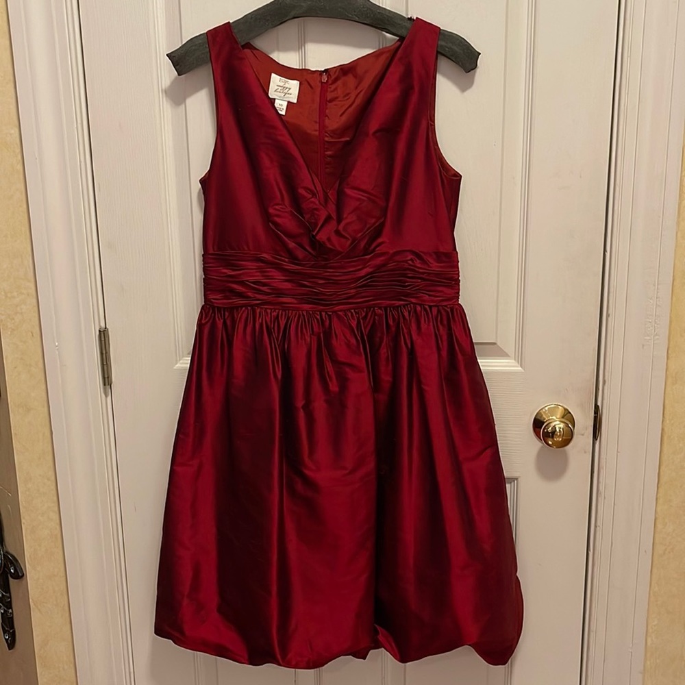 Suzi Chin for Maggy Boutique Burgundy Taffeta Balloon Hem Party Dress
